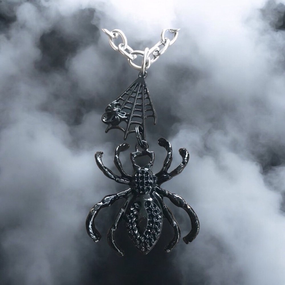 🆕 3D Spider on Web Pendant Necklace LARGE Alloy/Stainless Steel